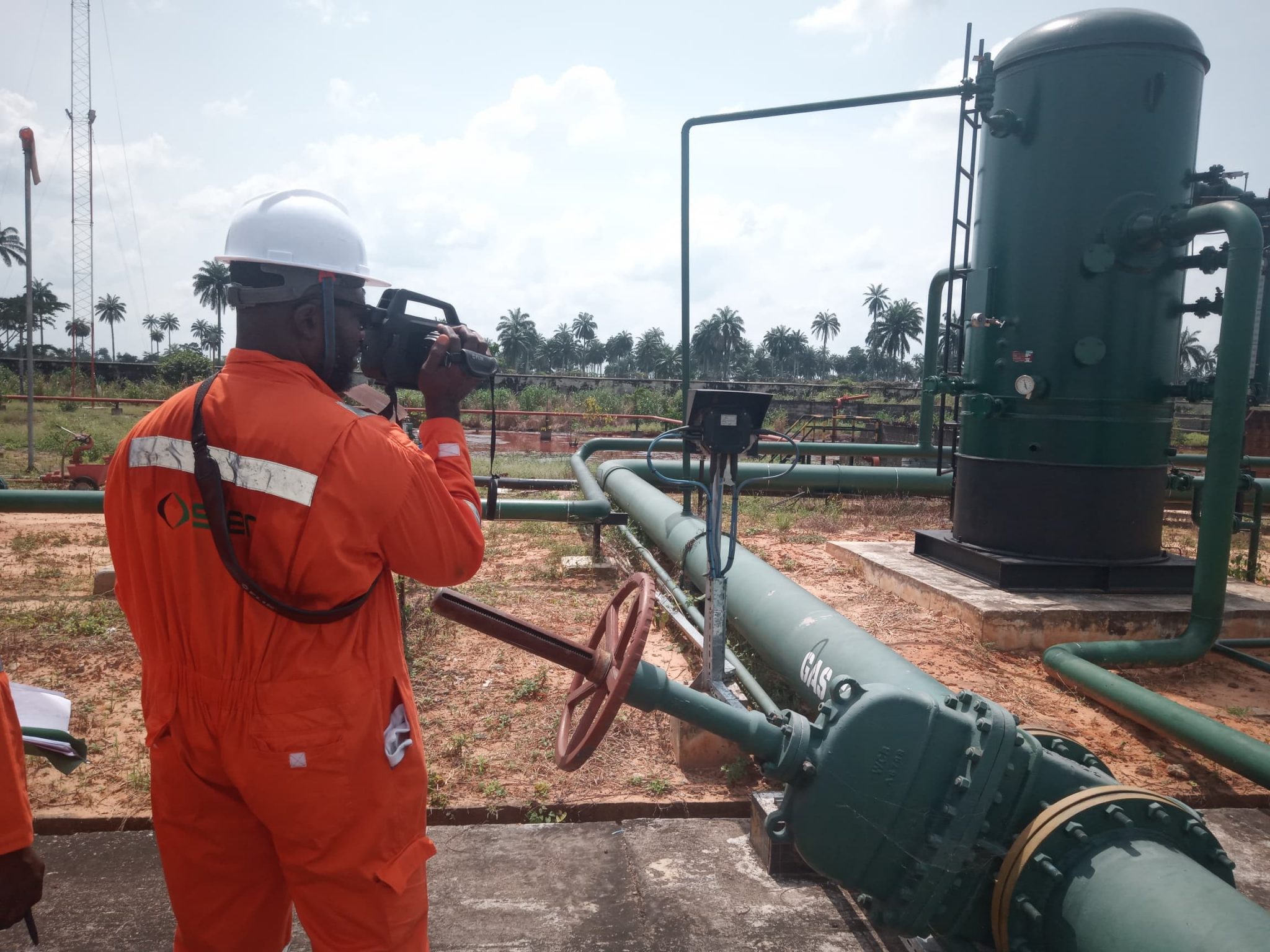 WHAT ARE THE EXACT LDAR COMPLIANCE REQUIREMENTS FOR PETROLEUM FACILITIES?